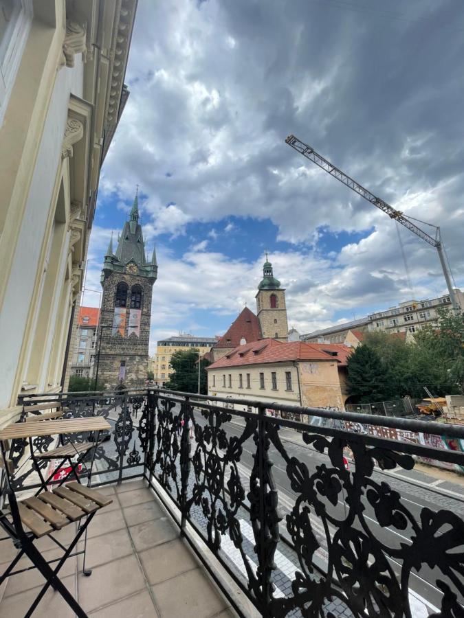 Grand Viceroy Apartments - Gothic Tower View Prague Luaran gambar