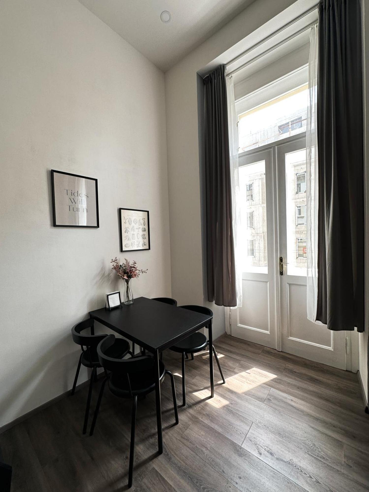 Grand Viceroy Apartments - Gothic Tower View Prague Luaran gambar